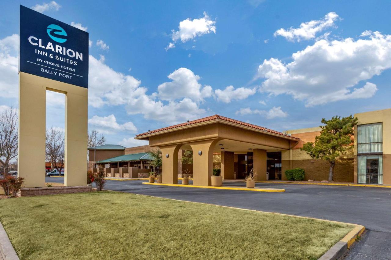 Clarion Inn & Suites Roswell Exterior photo